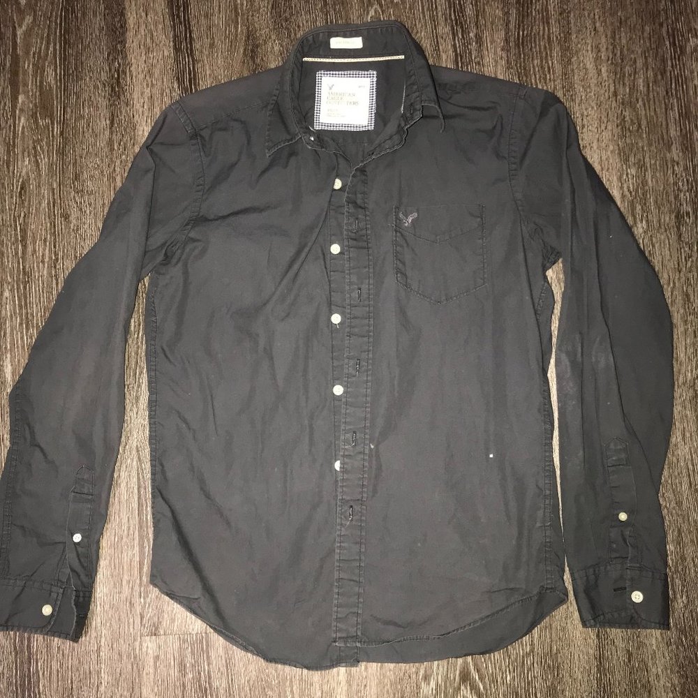 Men's American Eagle Athletic Fit Button down.